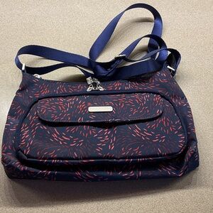 Baggallini Crossbody Bag in Navy and Red